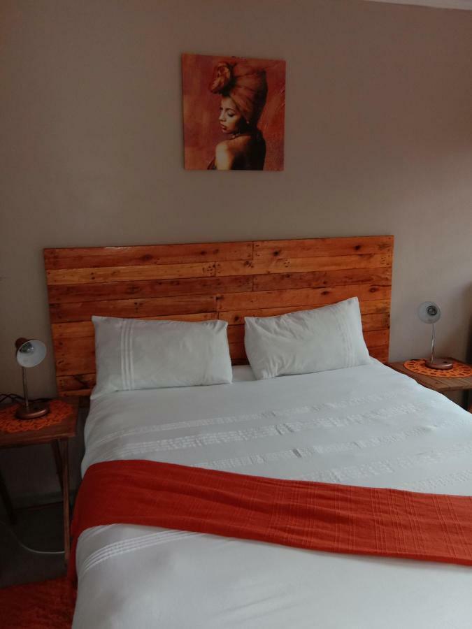 Tap'S Home Away From Home Gaborone Exteriör bild